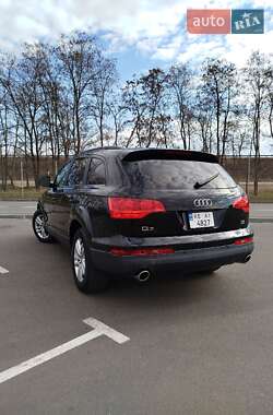 Внедорожник / Кроссовер Audi Q7 2006 в 