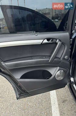 Внедорожник / Кроссовер Audi Q7 2012 в 