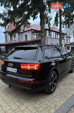 Позашляховик / Кросовер Audi Q7 2019 в 