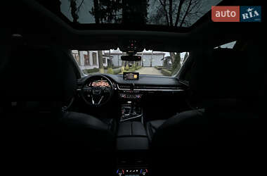 Позашляховик / Кросовер Audi Q7 2019 в 