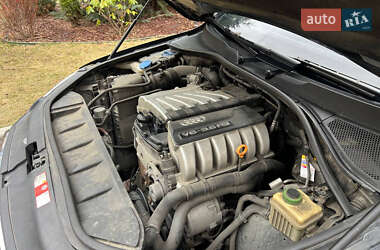 Внедорожник / Кроссовер Audi Q7 2006 в 