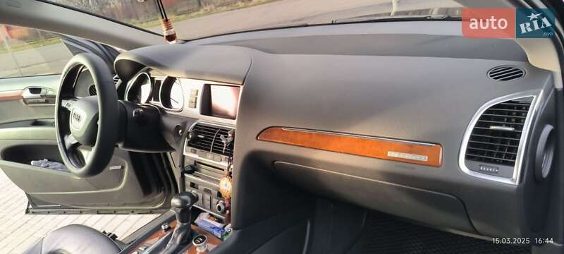 Позашляховик / Кросовер Audi Q7 2014 в Одесі фото 34 Позашляховик / Кросовер Audi Q7 2014 в Одесі