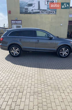 Внедорожник / Кроссовер Audi Q7 2012 в 
