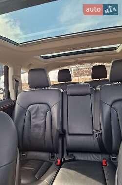Позашляховик / Кросовер Audi Q7 2013 в 