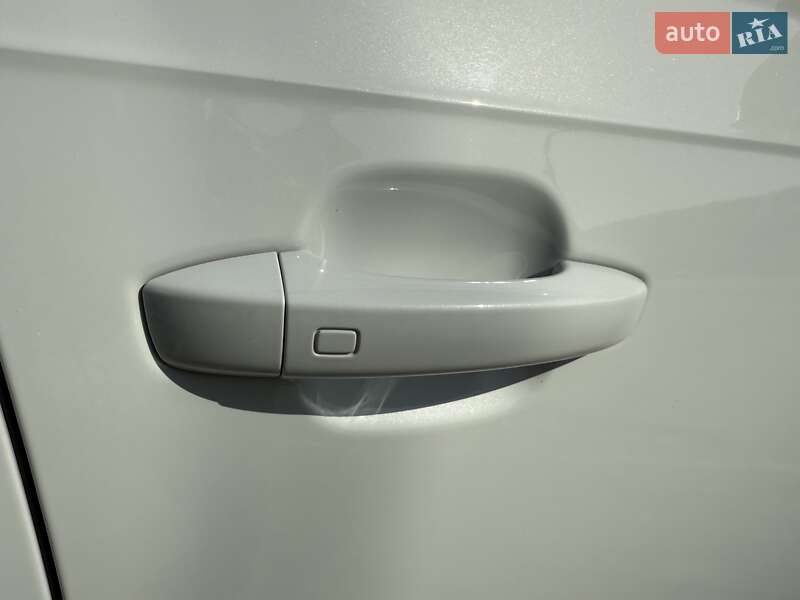 Внедорожник / Кроссовер Audi Q7 2016 в Ужгороде