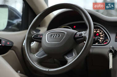 Внедорожник / Кроссовер Audi Q7 2012 в 