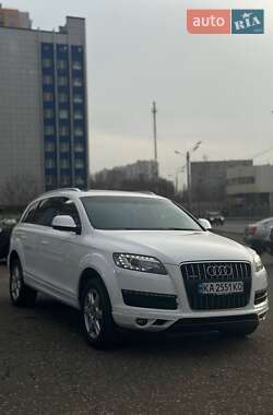Внедорожник / Кроссовер Audi Q7 2011 в 
