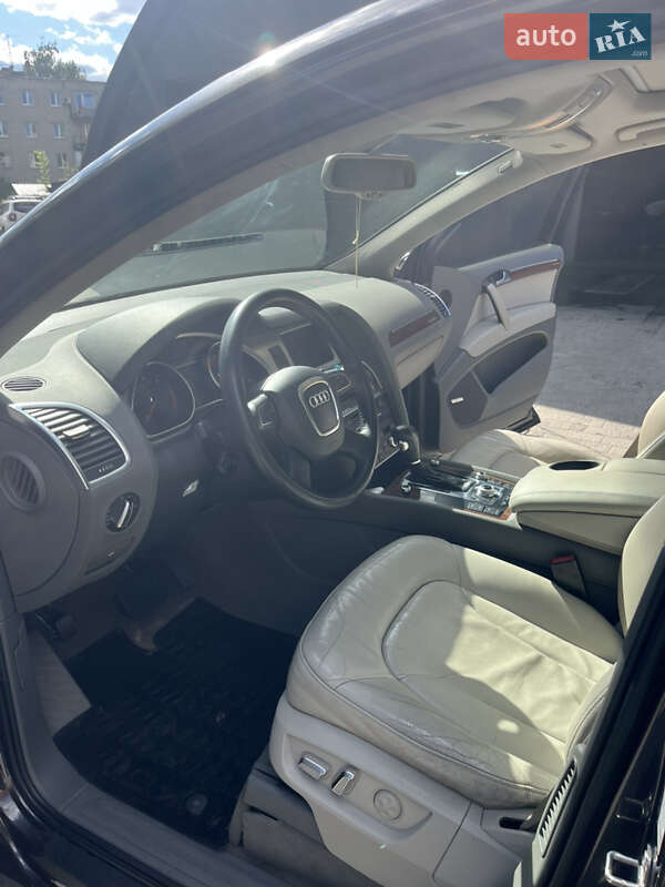 Внедорожник / Кроссовер Audi Q7 2010 в Львове фото 12 Внедорожник / Кроссовер Audi Q7 2010 в Львове