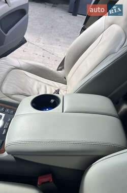 Внедорожник / Кроссовер Audi Q7 2010 в 