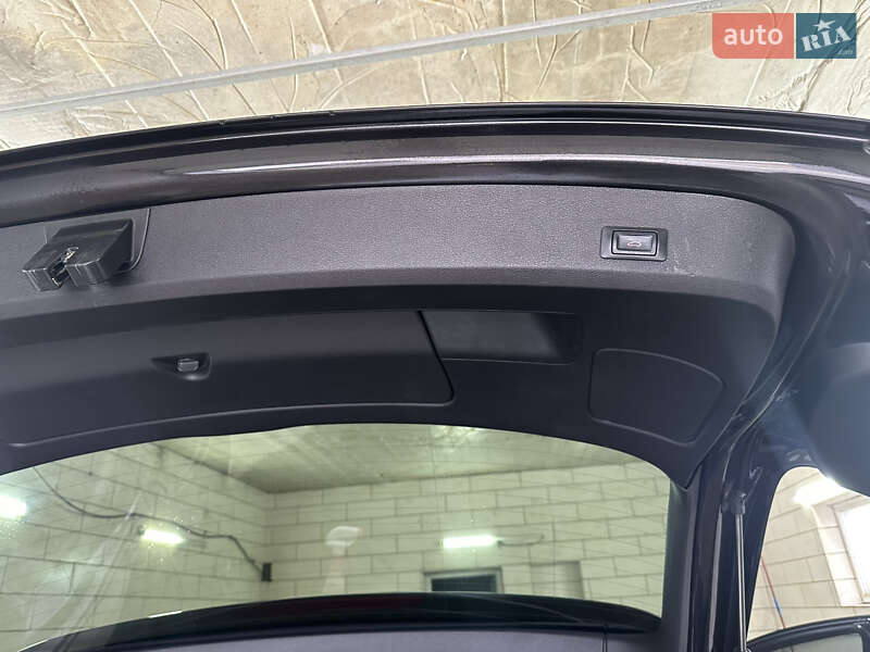 Внедорожник / Кроссовер Audi Q7 2012 в Надворной