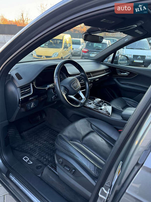 Позашляховик / Кросовер Audi Q7 2016 в Тернополі
