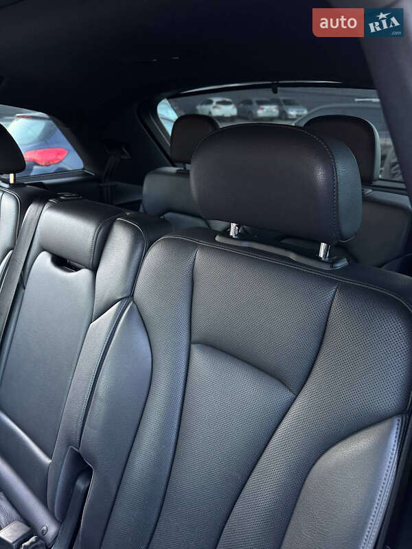 Позашляховик / Кросовер Audi Q7 2016 в Тернополі