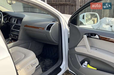 Внедорожник / Кроссовер Audi Q7 2012 в 