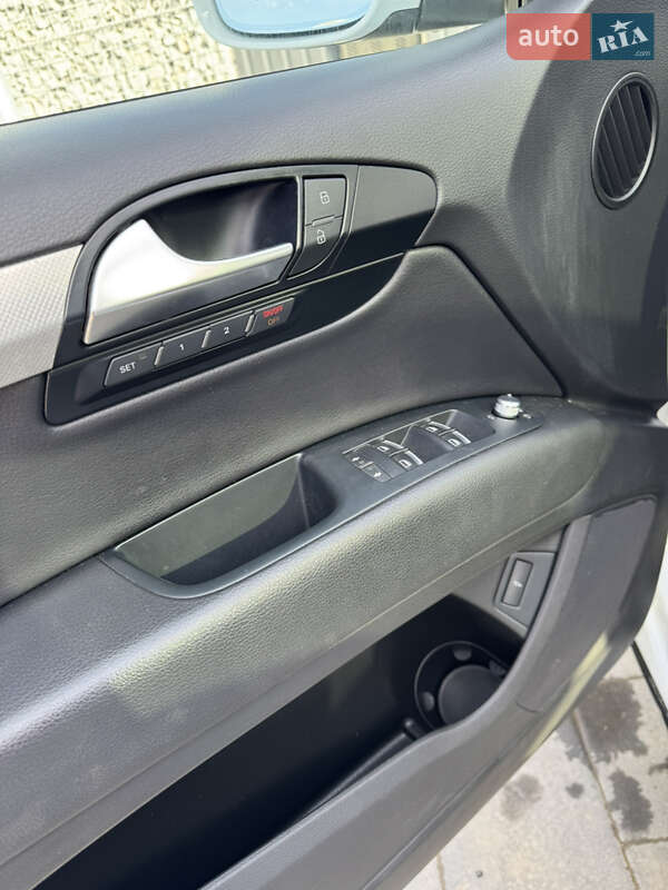 Внедорожник / Кроссовер Audi Q7 2015 в Самборе