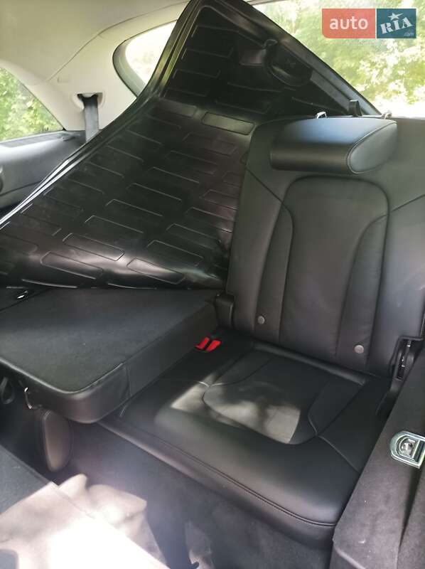 Внедорожник / Кроссовер Audi Q7 2012 в Вышгороде