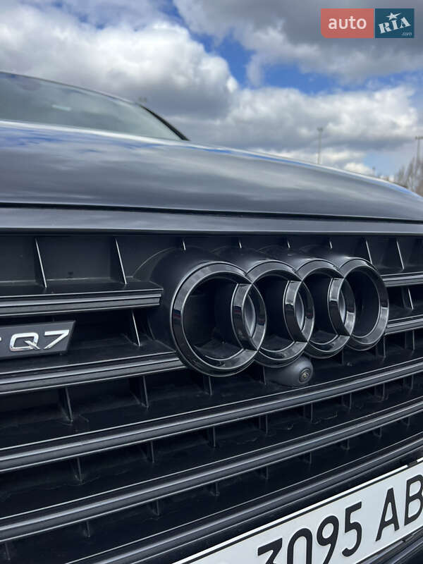 Внедорожник / Кроссовер Audi Q7 2016 в Запорожье