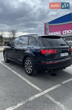 Внедорожник / Кроссовер Audi Q7 2016 в 