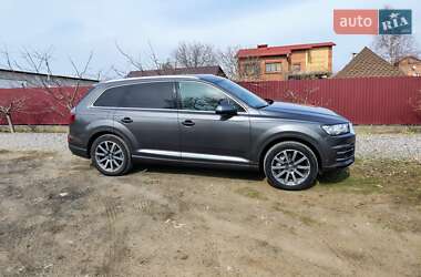 Внедорожник / Кроссовер Audi Q7 2018 в 
