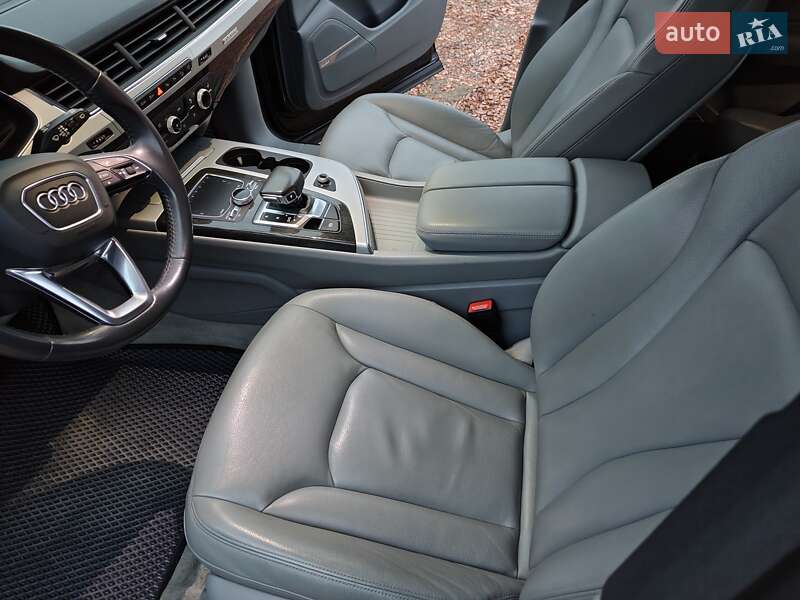 Позашляховик / Кросовер Audi Q7 2018 в Дніпрі фото 15 Позашляховик / Кросовер Audi Q7 2018 в Дніпрі