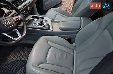 Внедорожник / Кроссовер Audi Q7 2018 в 