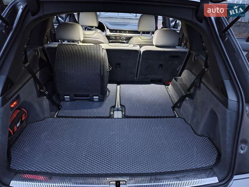 Позашляховик / Кросовер Audi Q7 2018 в Дніпрі фото 16 Позашляховик / Кросовер Audi Q7 2018 в Дніпрі
