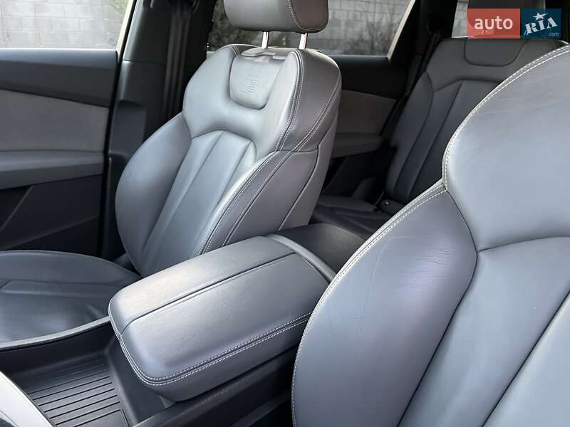 Внедорожник / Кроссовер Audi Q7 2015 в Ровно
