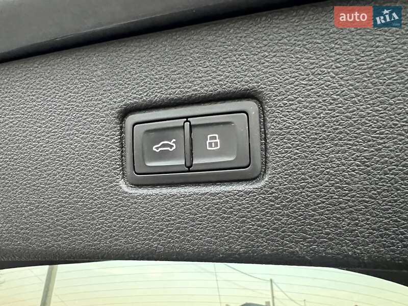Внедорожник / Кроссовер Audi Q7 2015 в Ровно