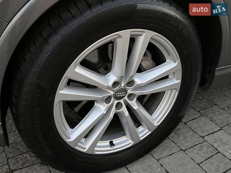Внедорожник / Кроссовер Audi Q7 2015 в Ровно