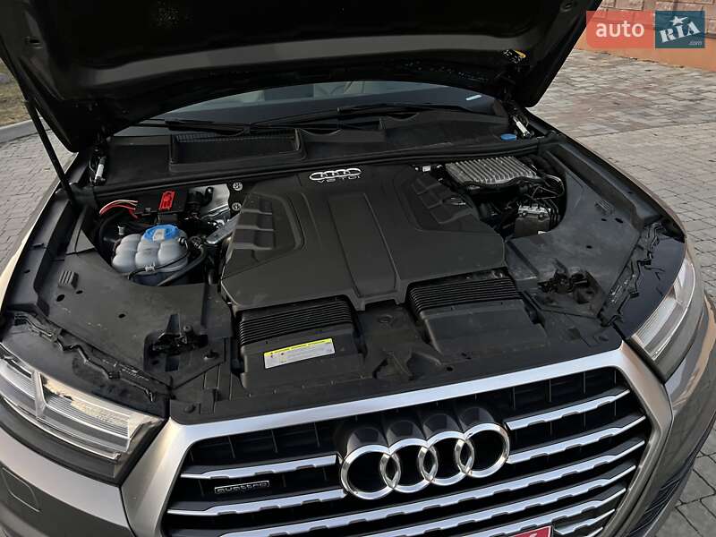 Внедорожник / Кроссовер Audi Q7 2015 в Ровно