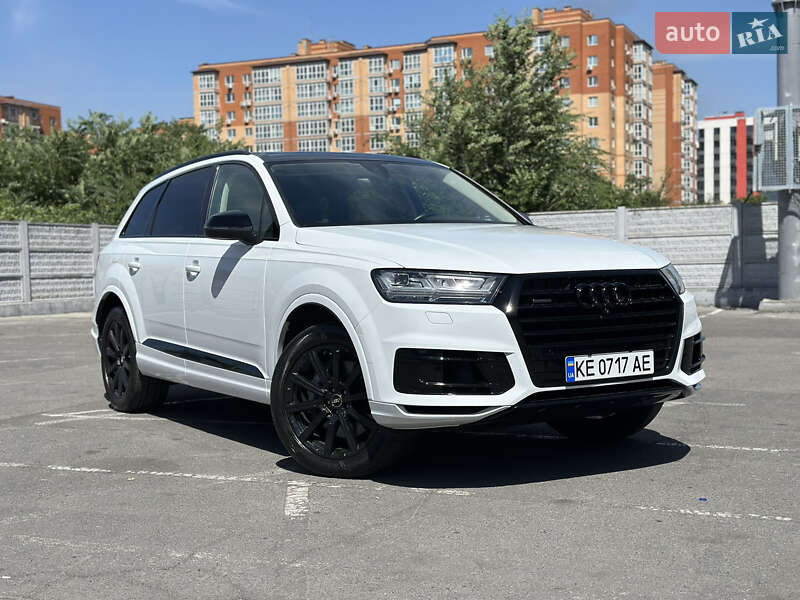 Внедорожник / Кроссовер Audi Q7 2016 в Днепре