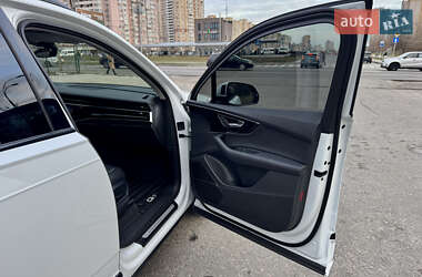 Внедорожник / Кроссовер Audi Q7 2023 в 