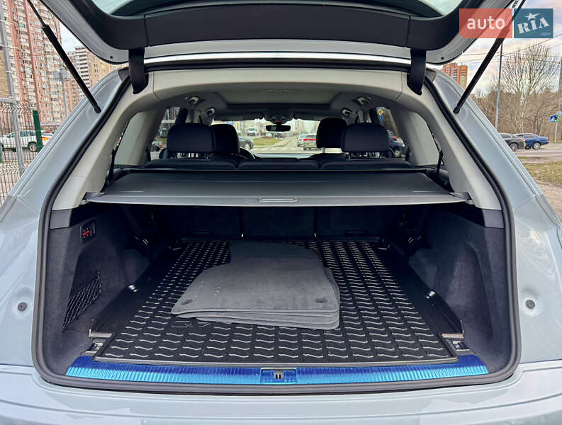 Внедорожник / Кроссовер Audi Q7 2023 в Киеве
