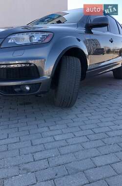 Внедорожник / Кроссовер Audi Q7 2014 в 