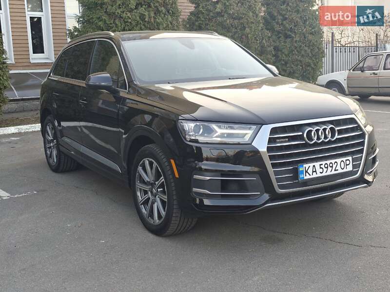 Позашляховик / Кросовер Audi Q7 2017 в Києві