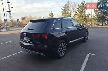 Внедорожник / Кроссовер Audi Q7 2017 в 