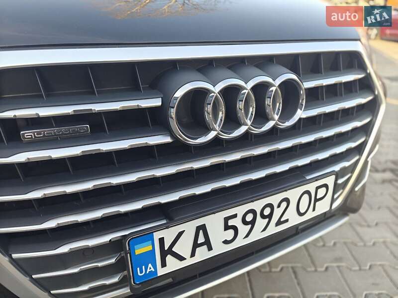 Позашляховик / Кросовер Audi Q7 2017 в Києві
