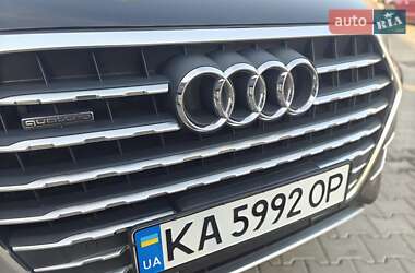 Внедорожник / Кроссовер Audi Q7 2017 в 