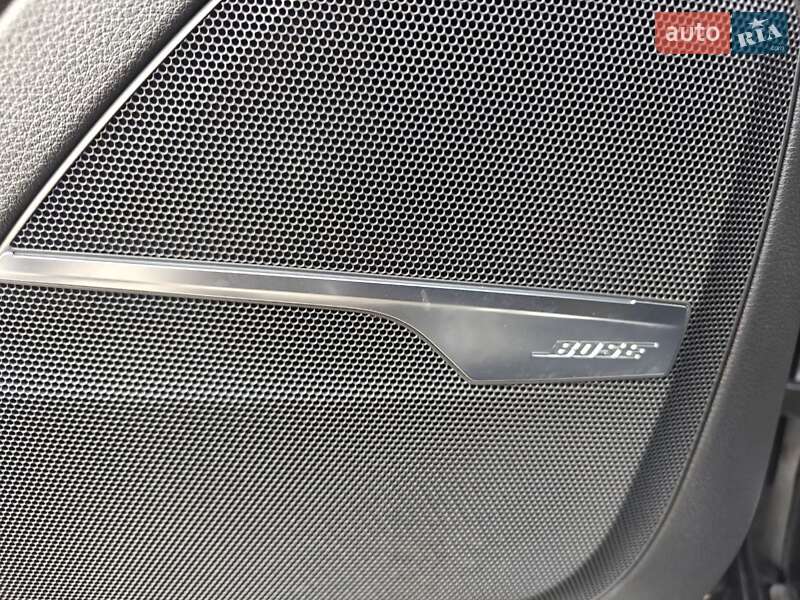 Позашляховик / Кросовер Audi Q7 2017 в Києві