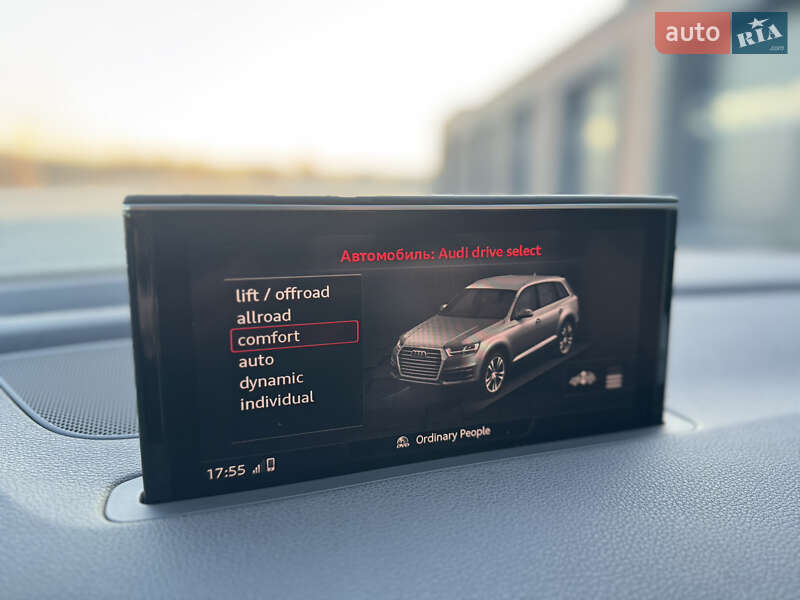 Внедорожник / Кроссовер Audi Q7 2017 в Черновцах