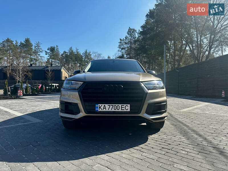 Внедорожник / Кроссовер Audi Q7 2018 в Киеве