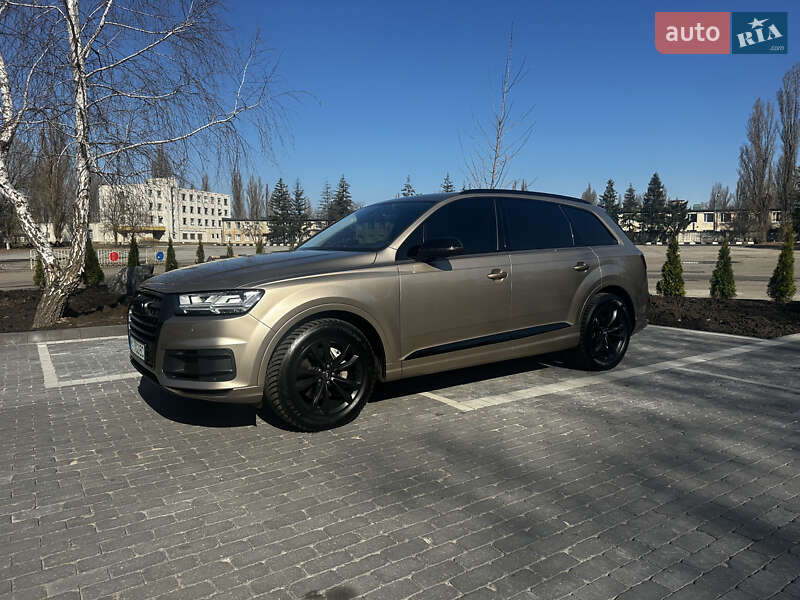 Внедорожник / Кроссовер Audi Q7 2018 в Киеве