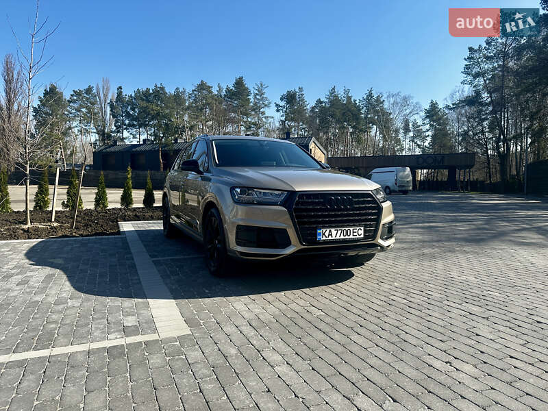 Внедорожник / Кроссовер Audi Q7 2018 в Киеве