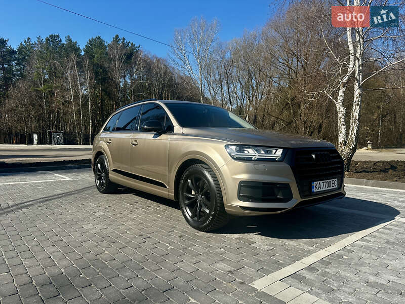 Внедорожник / Кроссовер Audi Q7 2018 в Киеве