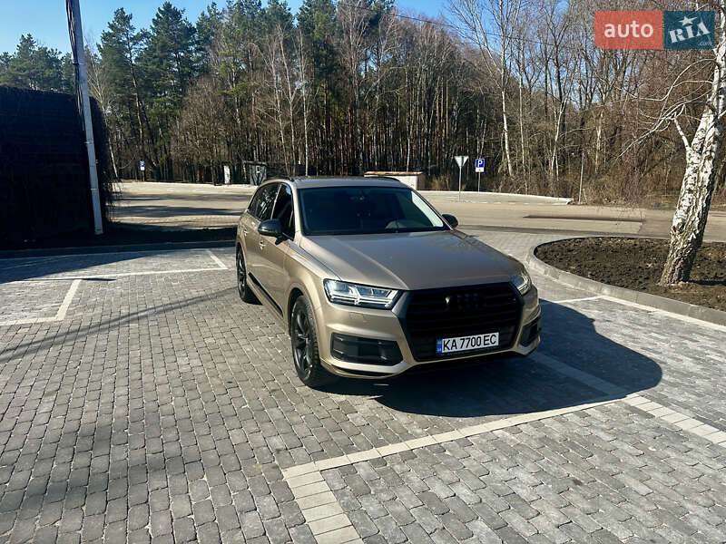 Внедорожник / Кроссовер Audi Q7 2018 в Киеве
