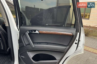 Внедорожник / Кроссовер Audi Q7 2010 в 