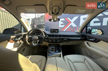 Внедорожник / Кроссовер Audi Q7 2017 в 