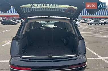 Внедорожник / Кроссовер Audi Q7 2012 в 