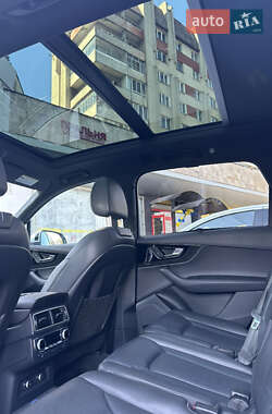 Внедорожник / Кроссовер Audi Q7 2018 в 
