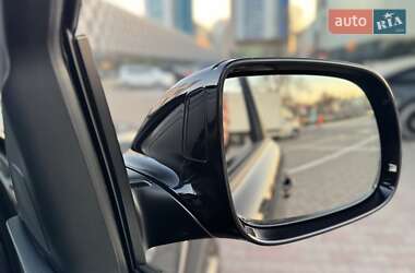 Внедорожник / Кроссовер Audi Q7 2014 в 