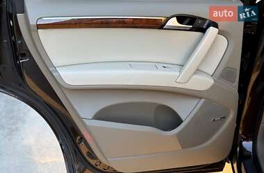 Внедорожник / Кроссовер Audi Q7 2014 в 